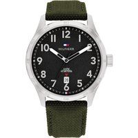 Klassische Uhr mit blauem Zifferblatt und Lederarmband