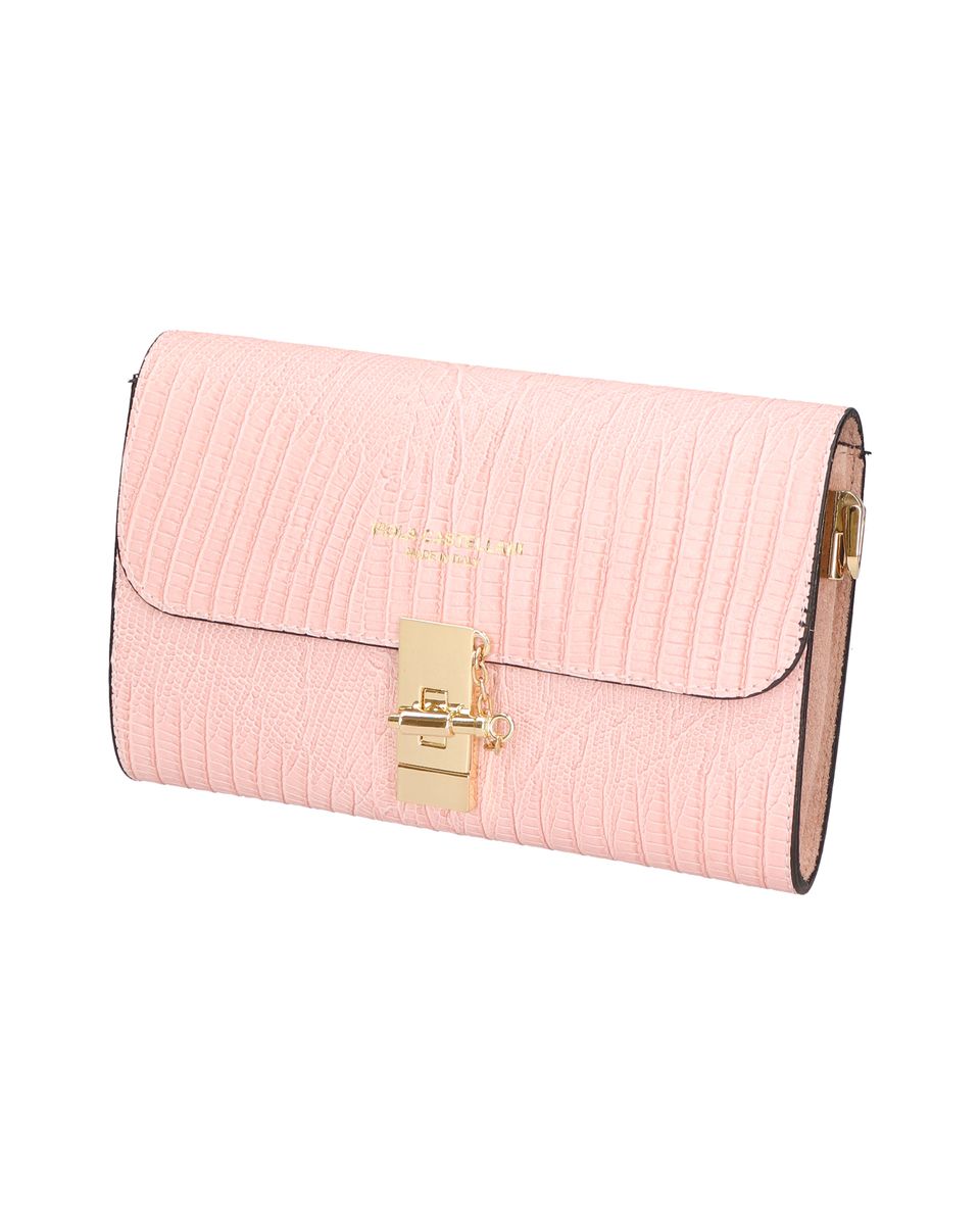 Pochette mit Eidechsenprägung und Kettenakzent