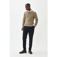 Klassisch geschnittener Pullover mit Rundhalsausschnitt