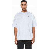 Klassisches minimalistisches schwarzes T-Shirt