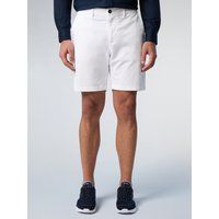 Klassische Chino-Shorts mit Logo-Patch