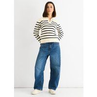 Cremefarbener gestreifter Strickpullover mit V-Ausschnitt