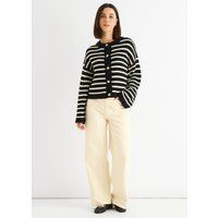 Gestreifter Strickcardigan mit Zopfmuster