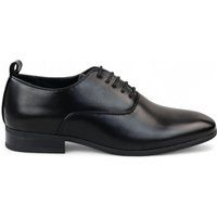 Klassische schwarze Oxford-Schuhe