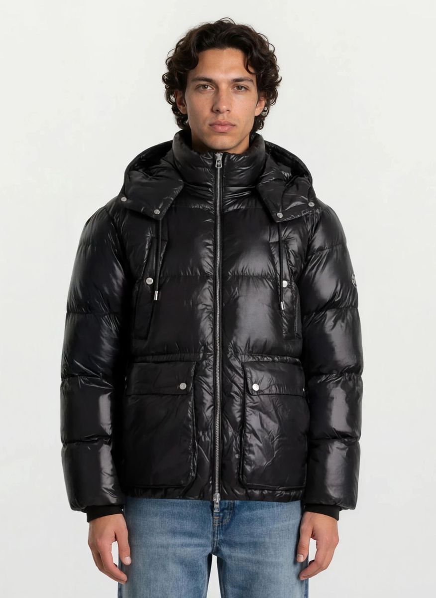 Glänzende gesteppte Pufferjacke