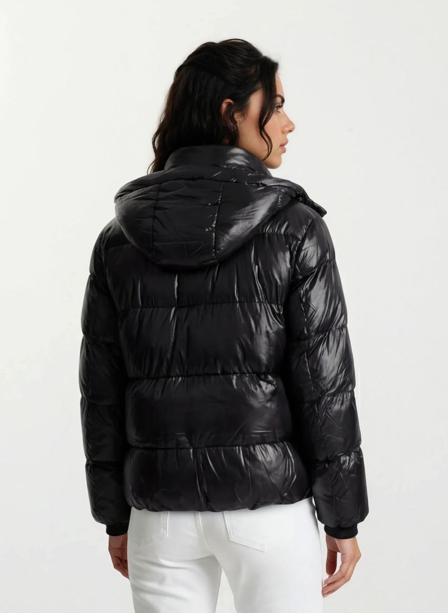 Glänzende Oversize-Steppjacke mit Kapuze