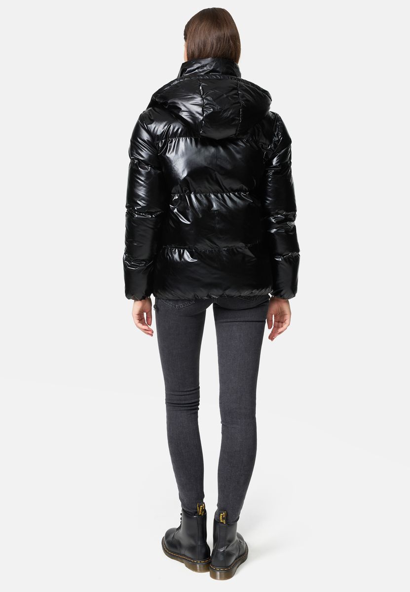 Glänzende gesteppte Pufferjacke mit Kapuze