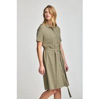 Hemdkleid mit Gürtel und Knopfleiste