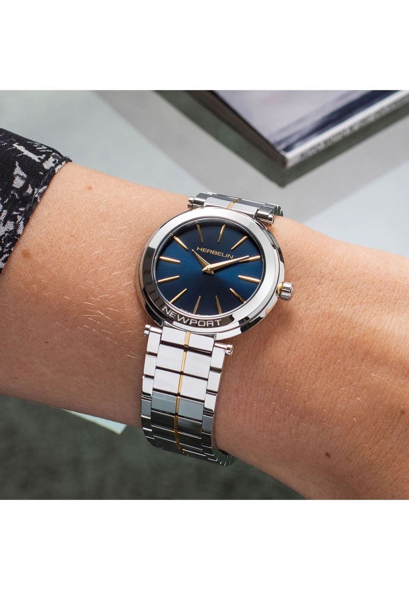 Elegante Zweifarbige Edelstahluhr