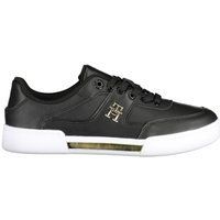 Core Low-Top Casual Sneaker
