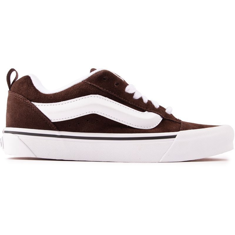 Flacher lässiger Skate-Sneaker aus Wildleder