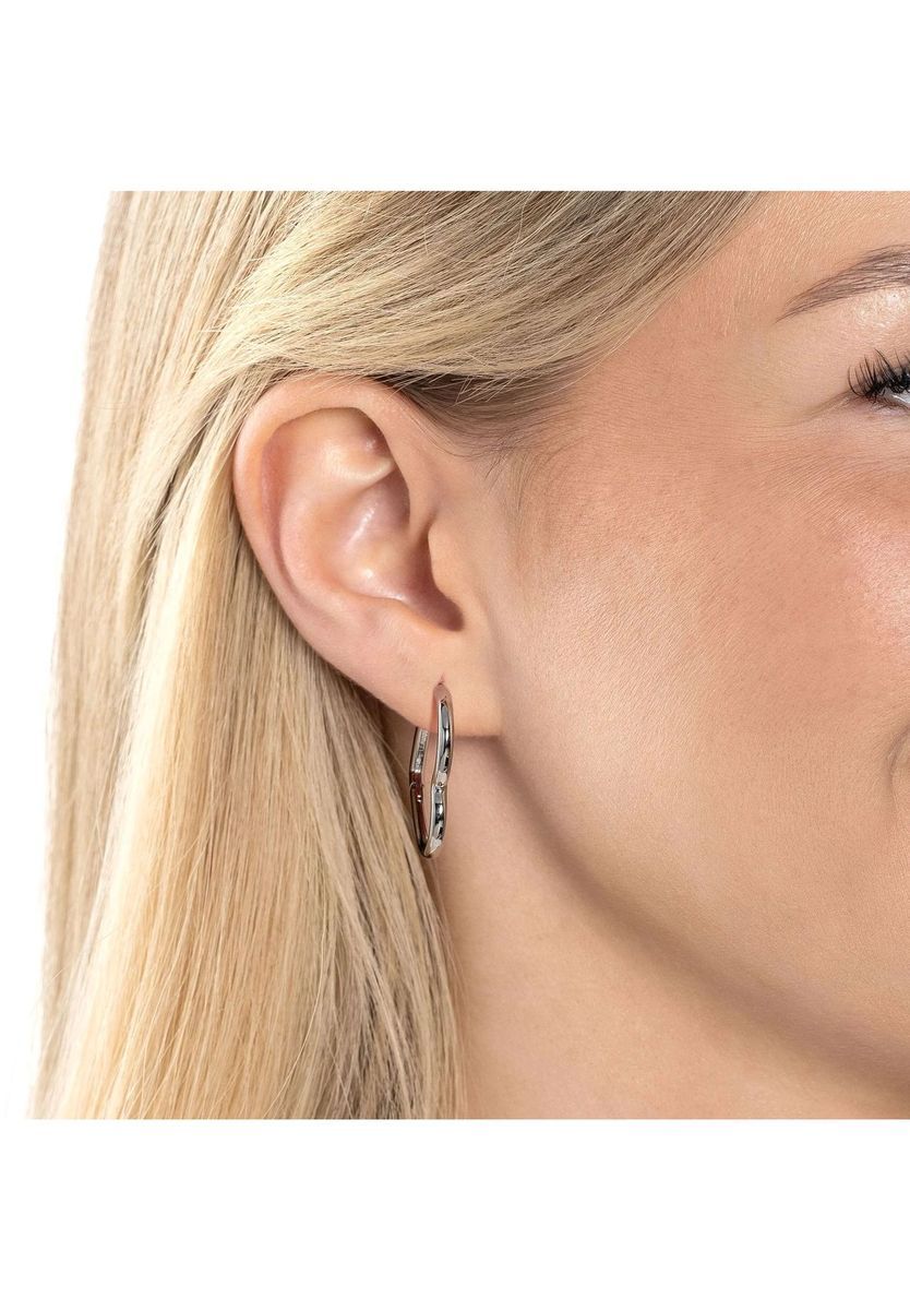 Herzförmige Edelstahl-Creolen