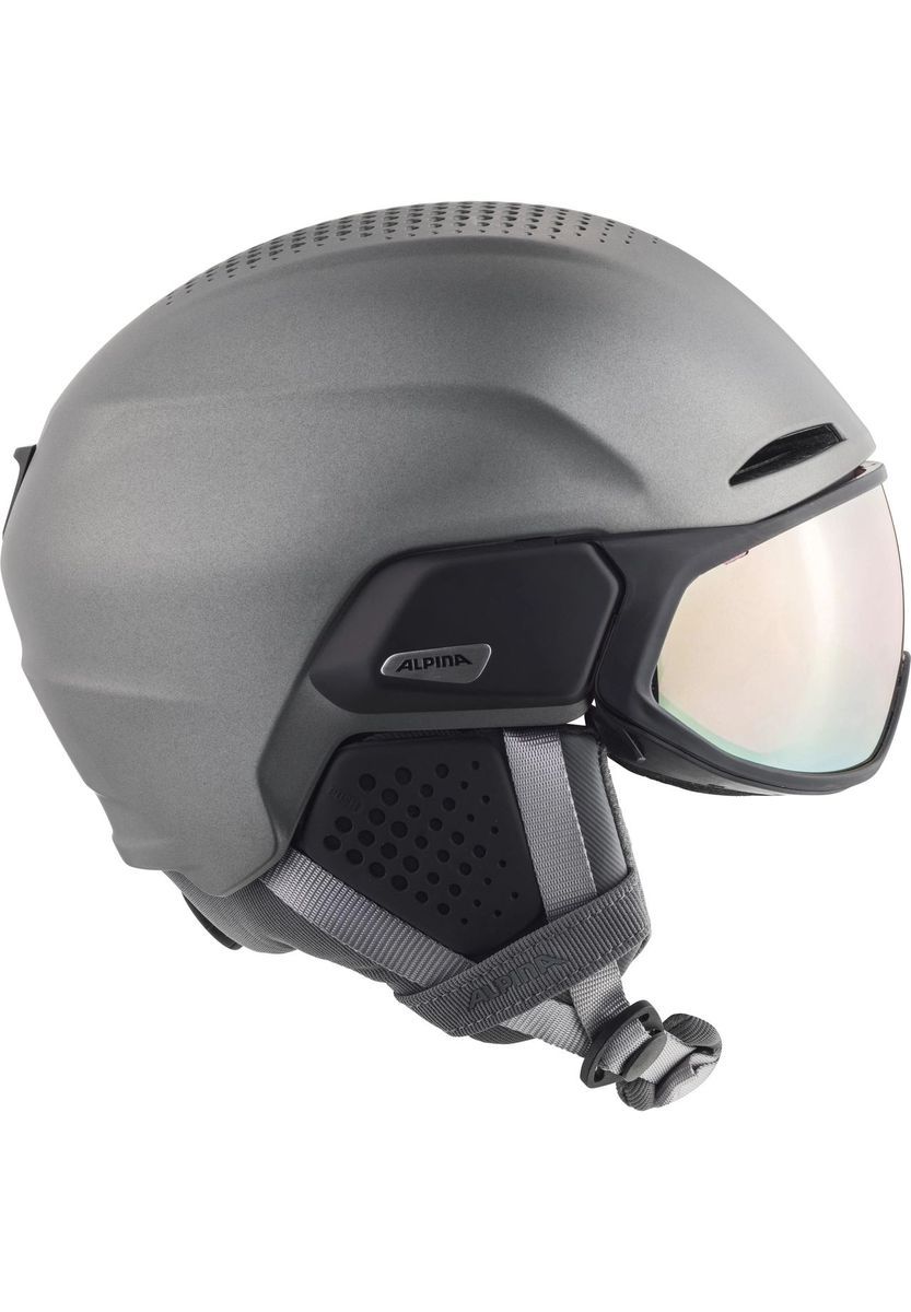 Skihelm mit Visier und Belüftung