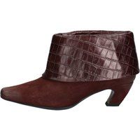Brauner Leder-Stiefelette mit Absatz