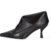 Braune Wildleder-Stiefeletten mit Absatz