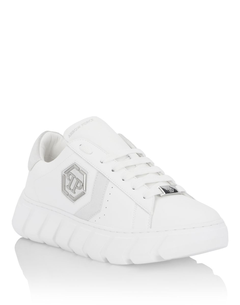 Stromlinienförmige Hexagon-Logo-Sneaker