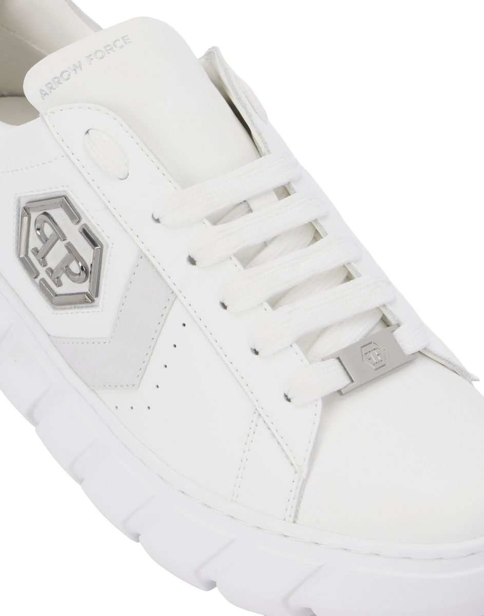 Stromlinienförmige Hexagon-Logo-Sneaker