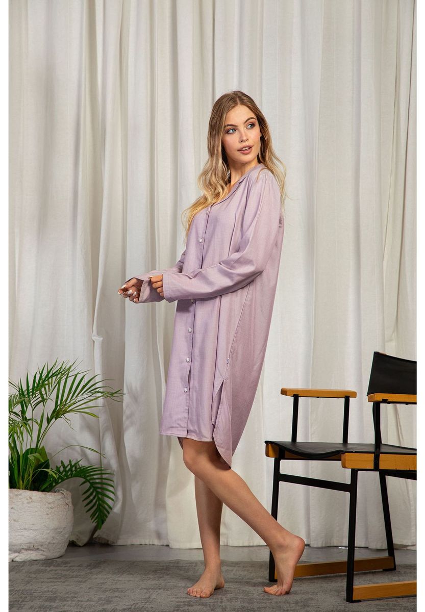 Klassisches Langarm-Nachthemd mit Knopfleiste