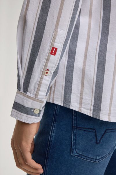 Gestreiftes Baumwollhemd Heli in Weiß/Grau/Beige, Button-Down-Kragen