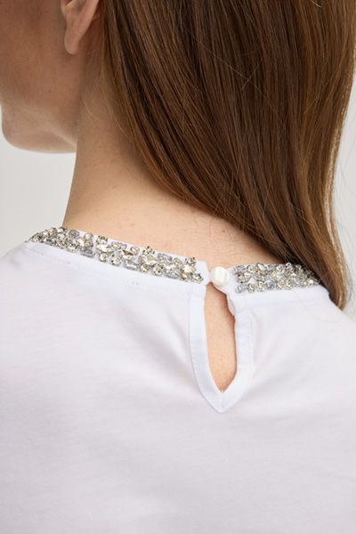 Thei Weißes Baumwoll-T-Shirt mit Strassbesatz am Ausschnitt