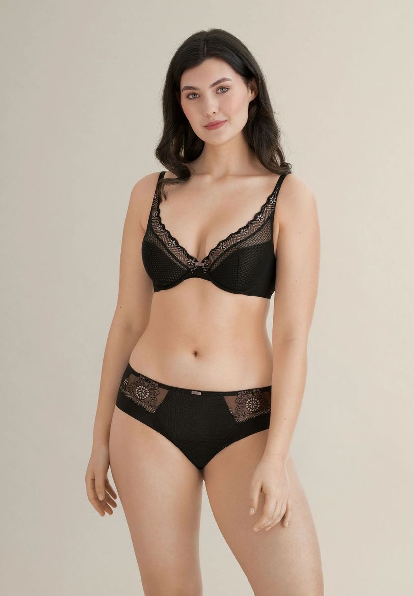 BH mit Bügel, Spitze und Blumenmuster