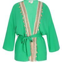 Grüner Kimono mit verzierten Borten