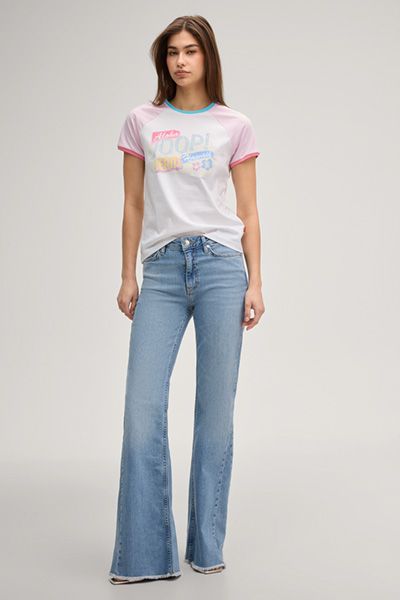 Milena Bootcut Jeans in Hellblau Denim mit Schlag-Saum