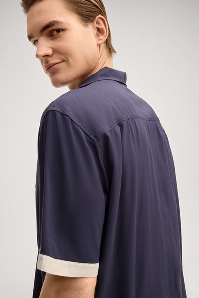 Marineblaues kurzärmliges Hemd Kontrastbesatz Relaxed Fit Viskose