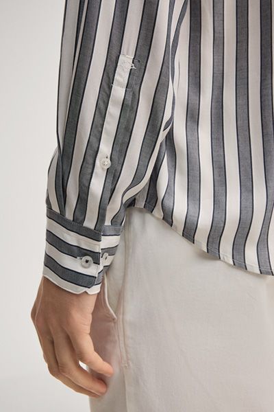 Navy Gestreiftes Matty-Hemd aus Viskose mit Kentkragen