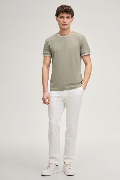 JOOP! Jose Khaki T-Shirt mit kontrastierenden Rippbündchen Urban Basic
