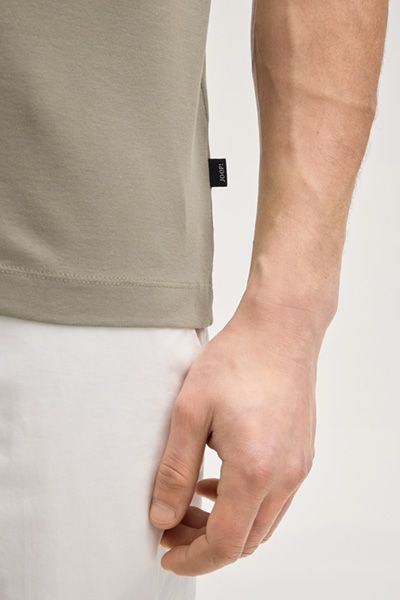 JOOP! Jose Khaki T-Shirt mit kontrastierenden Rippbündchen Urban Basic