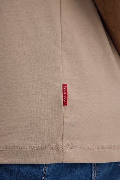 Joop! Jeans Lei Beige T-Shirt Rundhalsausschnitt Logo-Patch Baumwolle