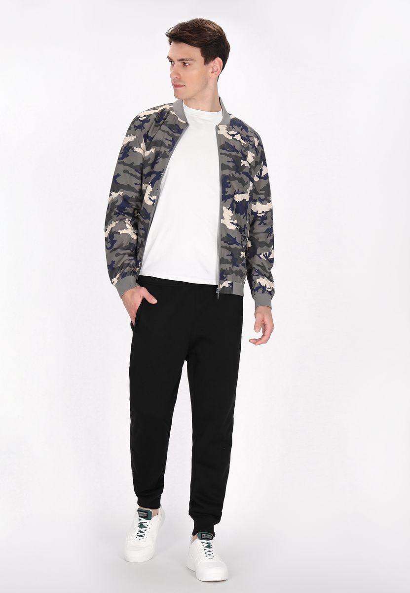 Bomberjacke mit geometrischem Print