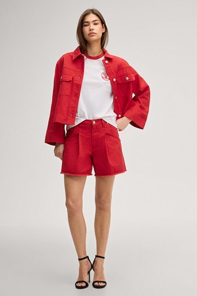 Levi's Tordis Weißes und Rotes Ringer-T-Shirt mit Logo