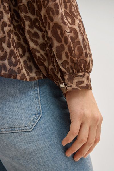 Animal-Print Bluse Bettina in Beige/Braun mit Schleife
