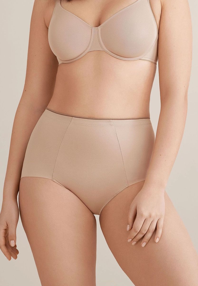 Formender Taillenslip mit Hohem Bund