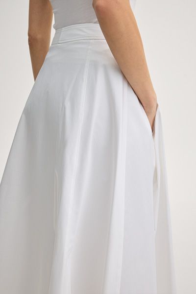 A-Linien Weißer Midirock mit Falten und hoher Taille