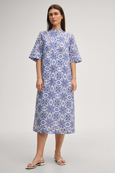 Marc Cain Desa Weißes und Blaues gemustertes Midikleid Stehkragen