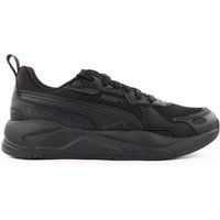 Monochromer, von X-Ray inspirierter Sneaker