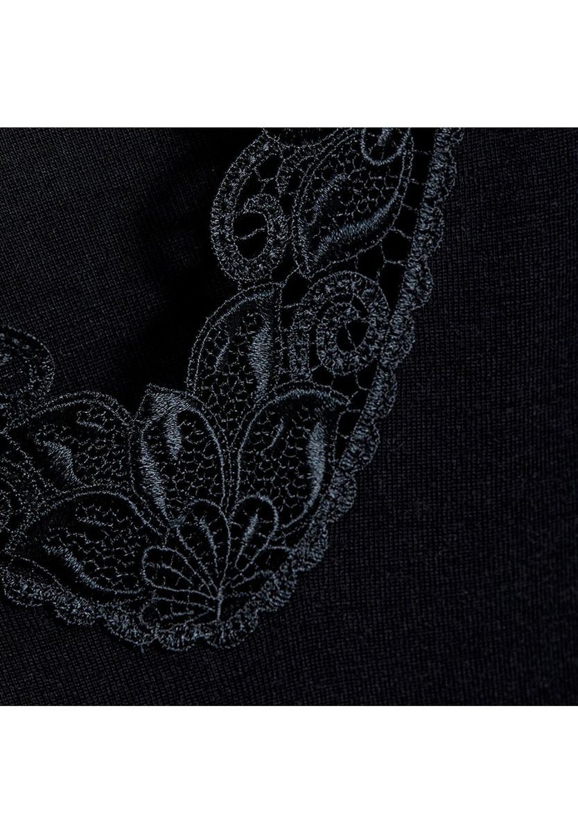 Langarmshirt mit Spitzeneinsatz