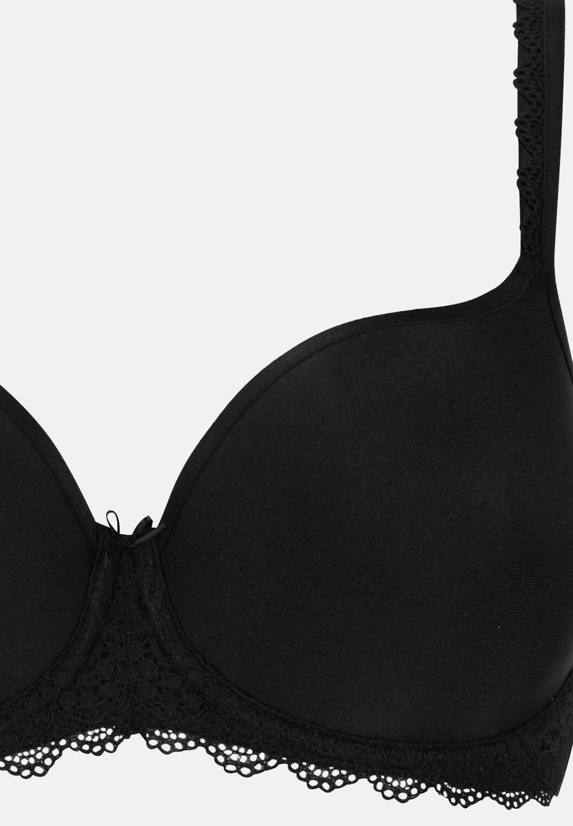 BH mit Spacer-Cups und Spitzenbesatz