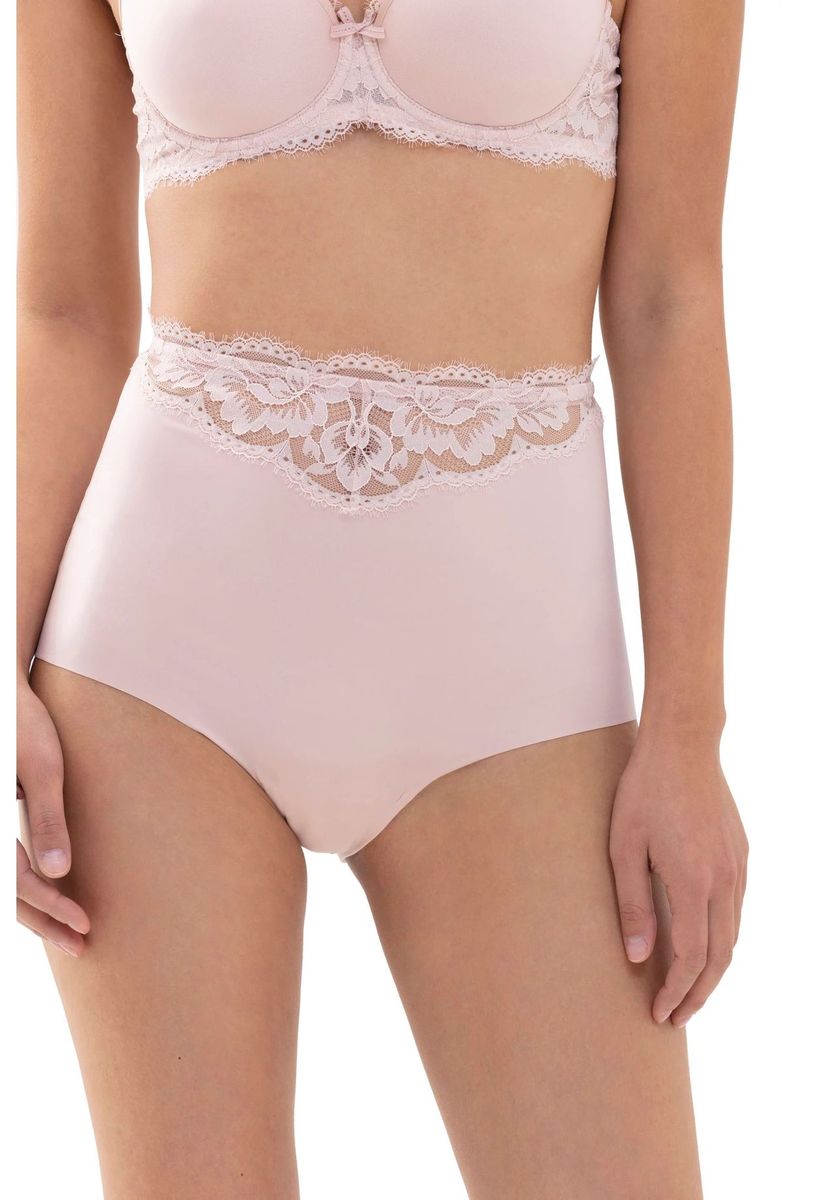 Elegante, hochtaillierte Spitzenslips