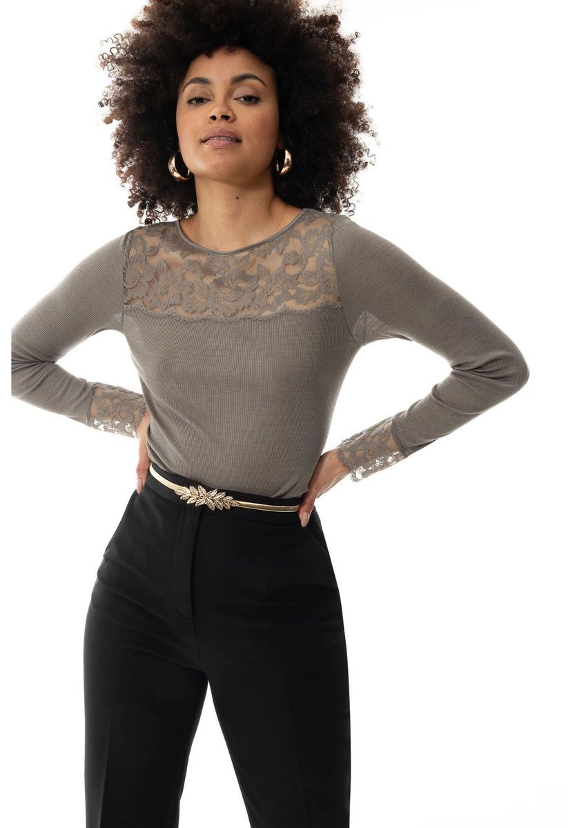 Langarmshirt mit floraler Spitze