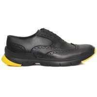Moderner Wingtip Oxford Schnürschuh
