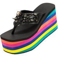 Plateau-Keil-Flip-Flops mit Nieten