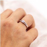Minimalistischer Weißgoldring mit Zirkonia