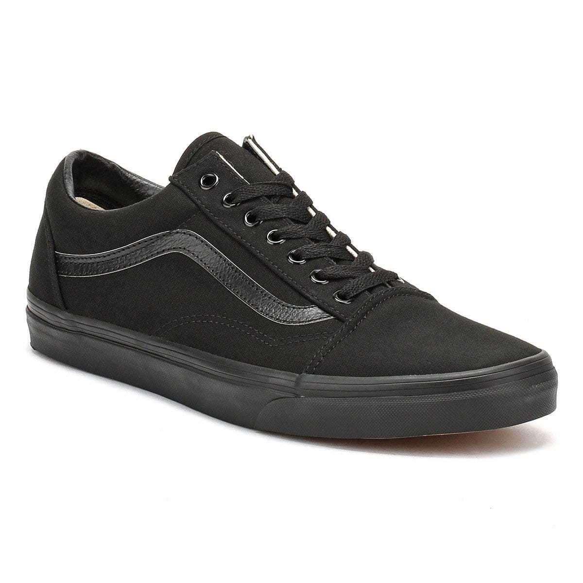 Klassische Low-Top-Sneaker aus Canvas