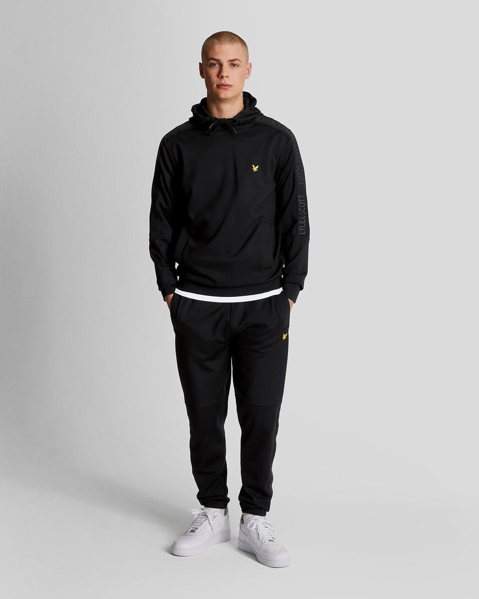 Moderner Hoodie mit Logo-Tape