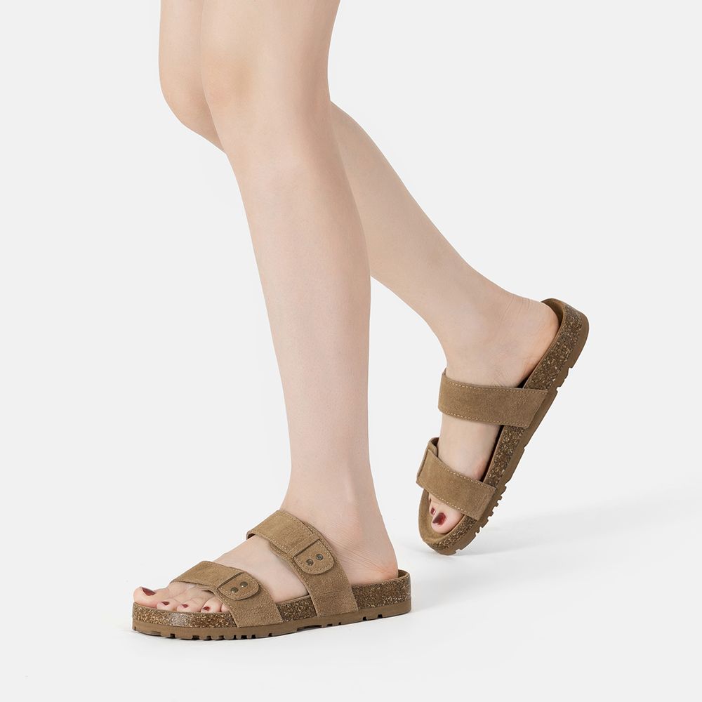 Minimalistische Wildleder-Sandalen mit Doppelriemen