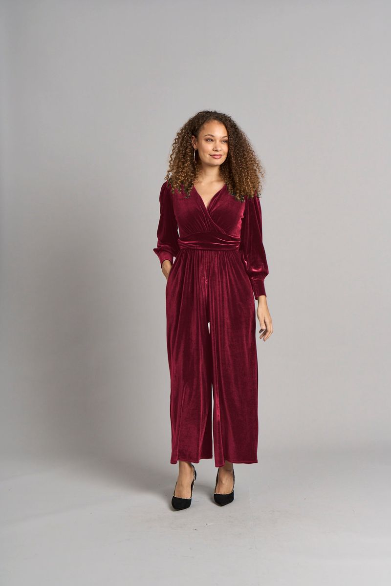 Eleganter Samt Jumpsuit mit weitem Bein